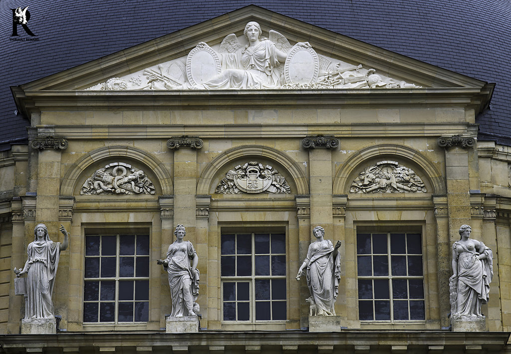 detail-fronton-jardin.jpg